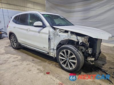 Czwarte zdjęcie samochodu z boku: 2018 BMW X3 XDRIVE30I VIN:5UXTR9C58JLC80444 - miniatura