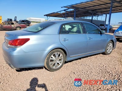 Trzecie zdjęcie samochodu z tyłu: 2011 TOYOTA AVALON BASE VIN:4T1BK3DB1BU381204 - miniatura