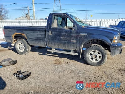 Czwarte zdjęcie samochodu z boku: 2006 FORD F250 SUPER DUTY VIN:1FTSF21P26EC00999 - miniatura