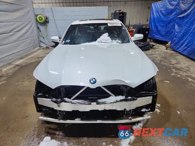 Piąte zdjęcie samochodu w środku: 2020 BMW 330XI VIN:WBA5R7C07LFH51579 - miniatura
