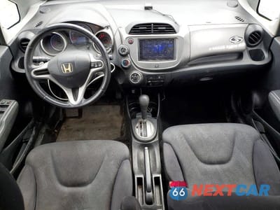 Zdjęcie 8 z 11 samochodu: 2010 HONDA FIT SPORT VIN:JHMGE8H43AC000742 - miniatura