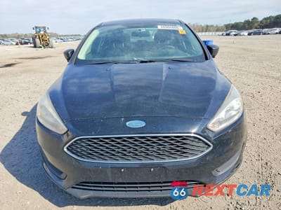 Piąte zdjęcie samochodu w środku: 2017 FORD FOCUS S VIN:1FADP3E26HL338804 - miniatura
