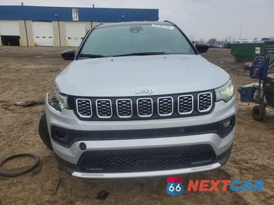 Piąte zdjęcie samochodu w środku: 2024 JEEP COMPASS LATITUDE LUX VIN:3C4NJDCN0RT114209 - miniatura