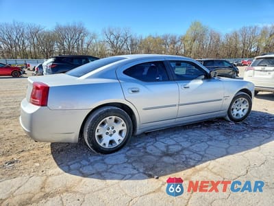 Trzecie zdjęcie samochodu z tyłu: 2006 DODGE CHARGER SE VIN:2B3KA43G36H528207 - miniatura