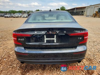 Zdjęcie 6 z 12 samochodu: 2021 VOLVO S60 T5 MOMENTUM VIN:7JR102FK4MG094147 - miniatura