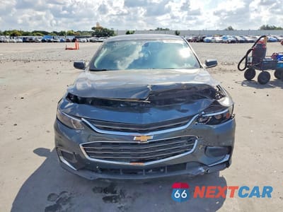 Piąte zdjęcie samochodu w środku: 2017 CHEVROLET MALIBU LT VIN:1G1ZE5ST9HF189617 - miniatura