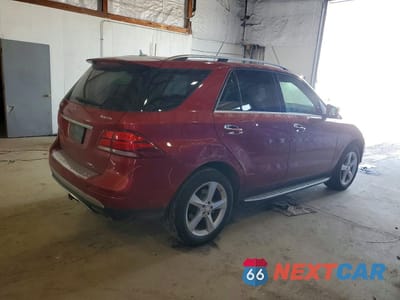 Trzecie zdjęcie samochodu z tyłu: 2016 MERCEDES-BENZ GLE 350 4MATIC VIN:4JGDA5HB3GA696581 - miniatura