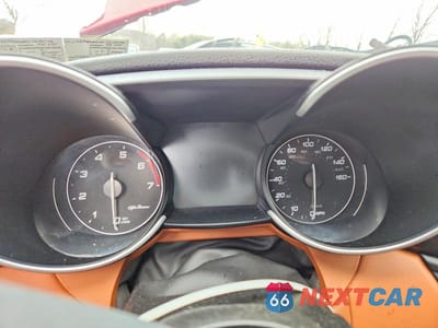 Zdjęcie 9 z 12 samochodu: 2020 ALFA ROMEO GIULIA VIN:ZARFANANXL7634786 - miniatura