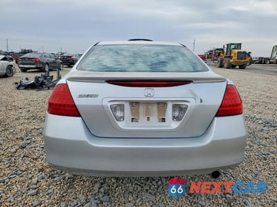 Zdjęcie 6 z 13 samochodu: 2006 HONDA ACCORD SE VIN:1HGCM56356A013590 - miniatura