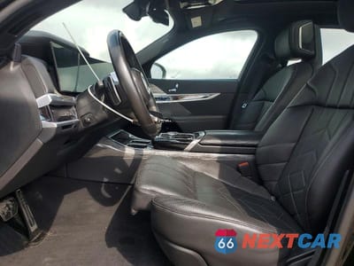 Zdjęcie 7 z 12 samochodu: 2023 BMW 740 I VIN:WBA23EH00PCM21708 - miniatura
