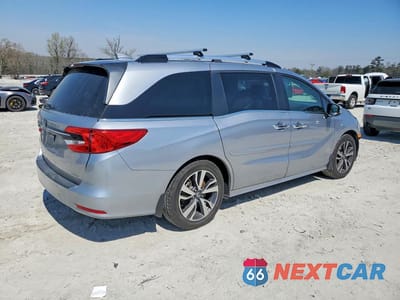 Trzecie zdjęcie samochodu z tyłu: 2023 HONDA ODYSSEY TOURING VIN:5FNRL6H86PB017490 - miniatura