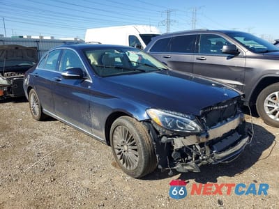 Czwarte zdjęcie samochodu z boku: 2015 MERCEDES-BENZ C 300 4MATIC VIN:55SWF4KB7FU029339 - miniatura