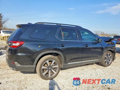 Trzecie zdjęcie samochodu z tyłu: 2023 HONDA PILOT ELITE VIN:5FNYG1H89PB018104 - miniatura