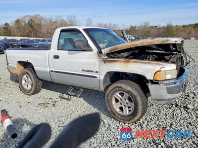 Czwarte zdjęcie samochodu z boku: 2001 DODGE RAM 1500 VIN:1B7HF16Y91S166446 - miniatura