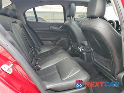 Zdjęcie 10 z 11 samochodu: 2017 ALFA ROMEO GIULIA VIN:ZARFAEBN2H7542433 - miniatura