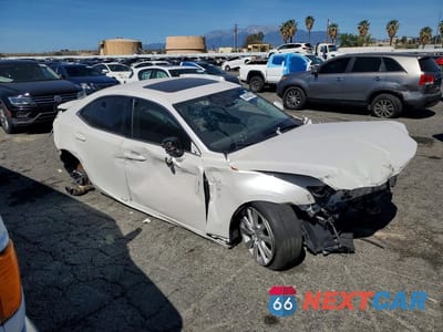 Czwarte zdjęcie samochodu z boku: 2018 LEXUS IS 300 BASE VIN:JTHBA1D26J5062965 - miniatura