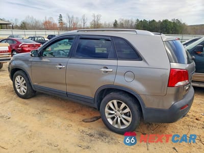 Drugie zdjęcie samochodu z przodu: 2011 KIA SORENTO LX VIN:5XYKTDA21BG078016 - miniatura