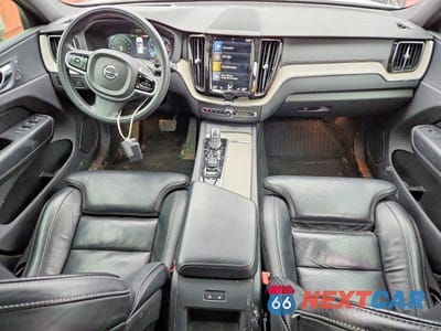 Zdjęcie 8 z 12 samochodu: 2018 VOLVO XC60 T8 VIN:YV4BR0DL4J1116510 - miniatura