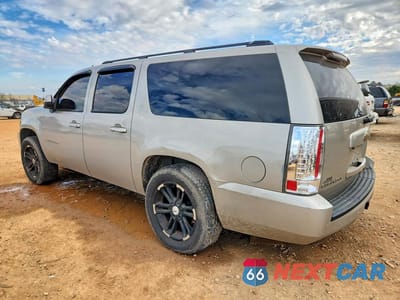Drugie zdjęcie samochodu z przodu: 2008 CHEVROLET SUBURBAN C1500 LS VIN:3GNFC160X8G137153 - miniatura