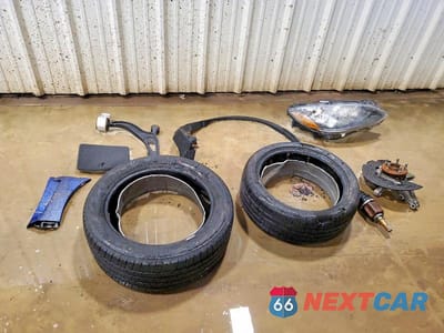 Zdjęcie 12 z 12 samochodu: 2013 MERCEDES-BENZ C 300 4MATIC VIN:WDDGF8AB9DG132818 - miniatura