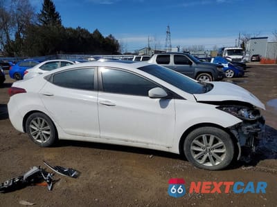 Czwarte zdjęcie samochodu z boku: 2015 HYUNDAI ELANTRA SE VIN:KMHDH4AE2FU266063 - miniatura
