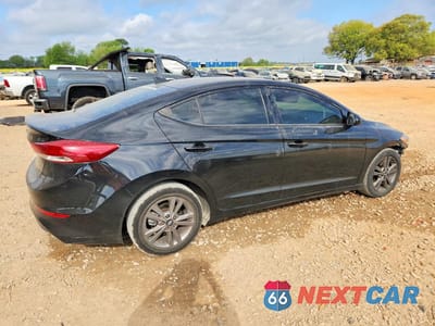 Trzecie zdjęcie samochodu z tyłu: 2018 HYUNDAI ELANTRA SEL VIN:5NPD84LF0JH321316 - miniatura