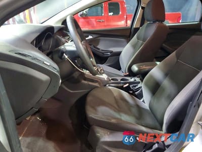 Zdjęcie 7 z 12 samochodu: 2013 FORD FOCUS SE VIN:1FADP3F24DL262265 - miniatura
