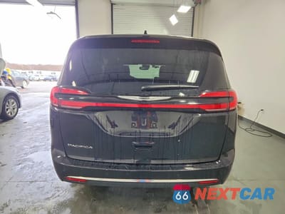 Zdjęcie 6 z 13 samochodu: 2025 CHRYSLER PACIFICA SELECT VIN:2C4RC1BGXSR599139 - miniatura