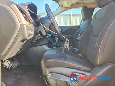 Zdjęcie 7 z 14 samochodu: 2015 JEEP CHEROKEE LATITUDE VIN:1C4PJLCB3FW517938 - miniatura
