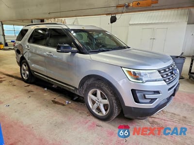 Czwarte zdjęcie samochodu z boku: 2017 FORD EXPLORER XLT VIN:1FM5K8D87HGC26873 - miniatura