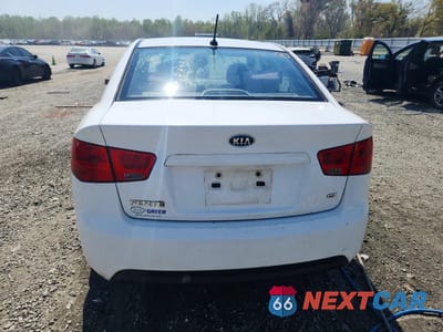 Zdjęcie 6 z 13 samochodu: 2010 KIA FORTE EX VIN:KNAFU4A26A5808117 - miniatura