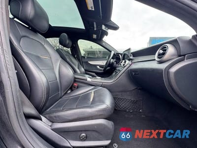 Piąte zdjęcie samochodu w środku: 2020 MERCEDES-BENZ C 300 4MATIC VIN:W1KWF8EB7LR594867 - miniatura