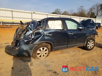 Trzecie zdjęcie samochodu z tyłu: 2011 KIA SORENTO LX VIN:5XYKT3A19BG138951 - miniatura