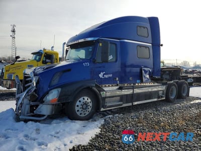 Drugie zdjęcie samochodu z przodu: 2005 VOLVO VN VNL - SEMI TRUCK VIN:4V4NC9GH55N373210 - miniatura