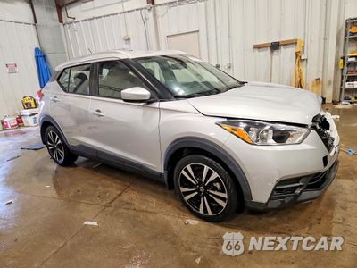 Czwarte zdjęcie samochodu z boku: 2020 NISSAN KICKS SV VIN:3N1CP5CV8LL514363 - miniatura