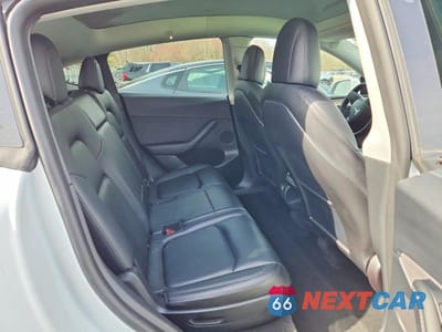 Zdjęcie 10 z 12 samochodu: 2022 TESLA MODEL Y VIN:7SAYGAEE6NF523964 - miniatura
