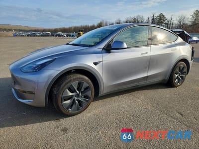 2025 TESLA MODEL Y 7SAYGDEE8SF285001 - główne zdjęcie licytacji z USA - miniatura
