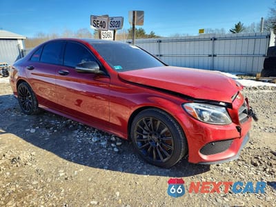 Czwarte zdjęcie samochodu z boku: 2016 MERCEDES-BENZ C 300 4MATIC VIN:55SWF4KB5GU155300 - miniatura