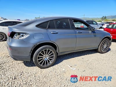 Trzecie zdjęcie samochodu z tyłu: 2022 MERCEDES-BENZ GLC COUPE 300 4MATIC VIN:W1N0J8EB1NG019010 - miniatura