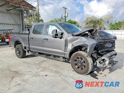 Czwarte zdjęcie samochodu z boku: 2025 FORD F250 SUPER DUTY VIN:1FT8W2BA1SED66509 - miniatura