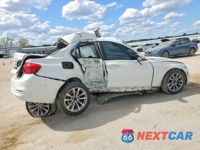 Trzecie zdjęcie samochodu z tyłu: 2016 BMW 320 I VIN:WBA8E1G58GNT35531 - miniatura