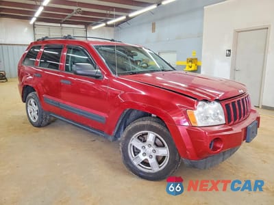 Czwarte zdjęcie samochodu z boku: 2006 JEEP GRAND CHEROKEE LAREDO VIN:1J4GR48KX6C311776 - miniatura