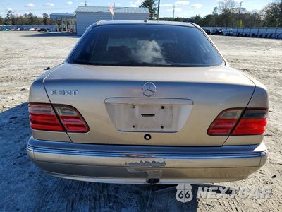 Zdjęcie 6 z 12 samochodu: 2002 MERCEDES-BENZ E 320 VIN:WDBJF65J32B464543 - miniatura