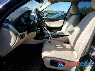 Zdjęcie 7 z 14 samochodu: 2016 BMW X5 VIN:5UXKR0C55G0P25365 - miniatura