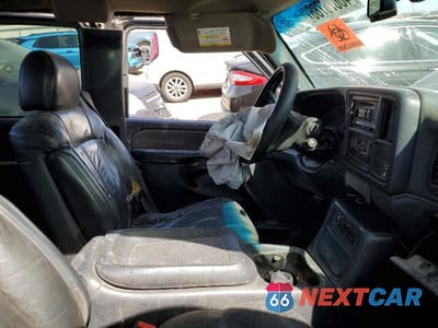 Zdjęcie 7 z 13 samochodu: 2002 CHEVROLET SILVERADO K2500 HEAVY DUTY VIN:1GCHK29132E247412 - miniatura