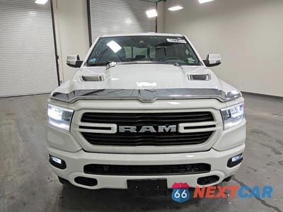 Piąte zdjęcie samochodu w środku: 2023 RAM 1500 LARAMIE VIN:1C6RREJT0PN608365 - miniatura