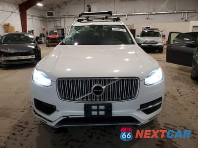 Piąte zdjęcie samochodu w środku: 2019 VOLV XC90 VIN:YV4A22PL4K1498496 - miniatura