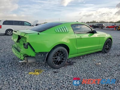 Trzecie zdjęcie samochodu z tyłu: 2014 FORD MUSTANG VIN:1ZVBP8AM3E5265541 - miniatura