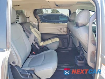 Zdjęcie 11 z 14 samochodu: 2023 TOYOTA SIENNA XLE 8-PASSENGER VIN:5TDJRKEC5PS175490 - miniatura
