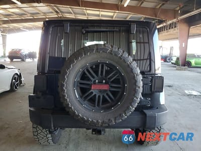 Zdjęcie 6 z 12 samochodu: 2017 JEEP WRANGLER UNLIMITED RUBICON VIN:1C4BJWFG2HL610490 - miniatura